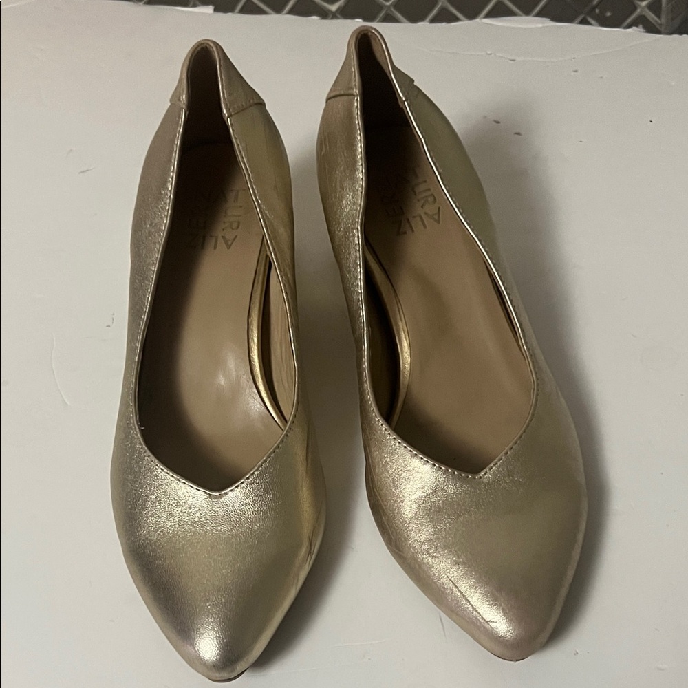 Naturalizer Malynn Gold Women's shoes size‎ 7W